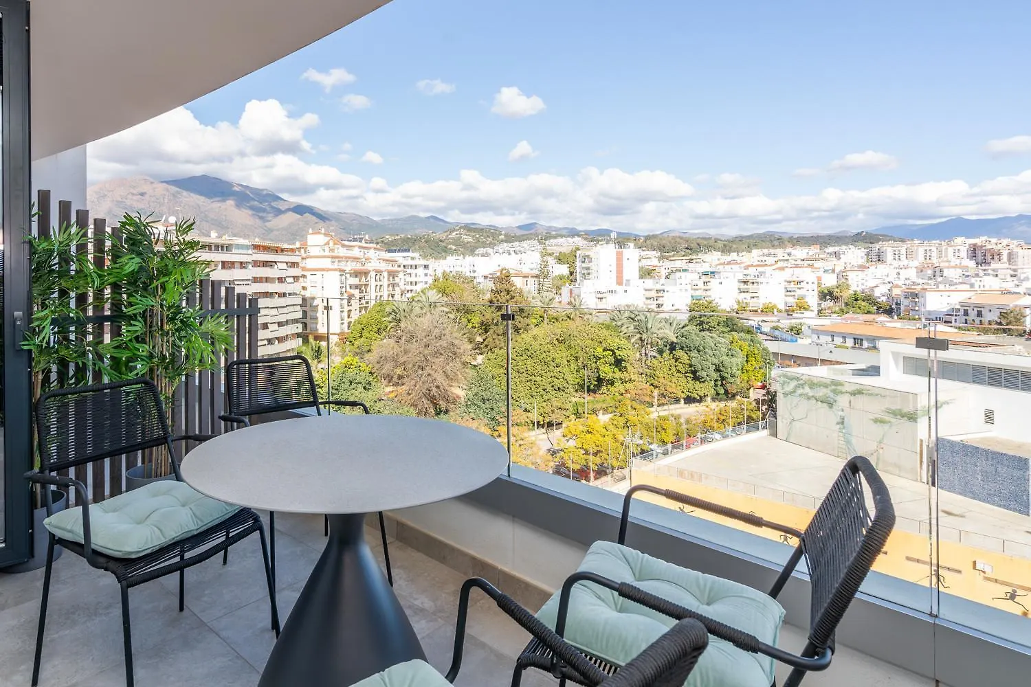 Inf26F - Modern And Bright City Apartment Estepona 0*,