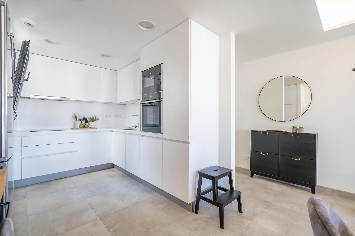 Inf26F - Modern And Bright City Apartment Estepona